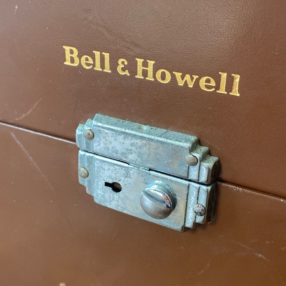 Vintage Bell & Howard Leather 16mm Movie Camera Case - Picture 2 of 11